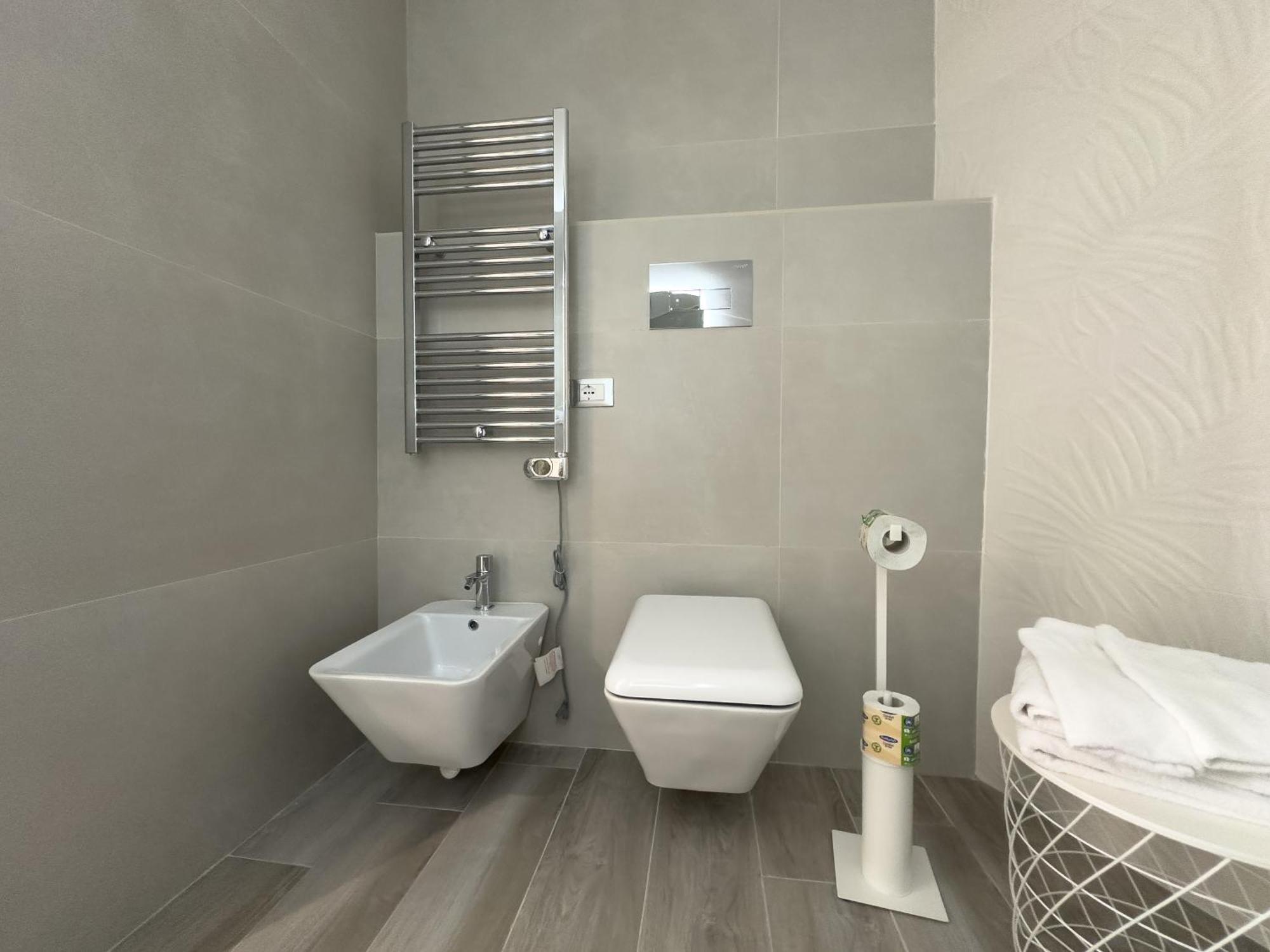 Al Civico3 Home & Suites Salerno Exterior foto